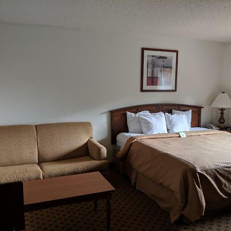Boarders Inn And Suites By Cobblestone Hotels - Ripon Экстерьер фото