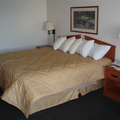 Boarders Inn And Suites By Cobblestone Hotels - Ripon Экстерьер фото