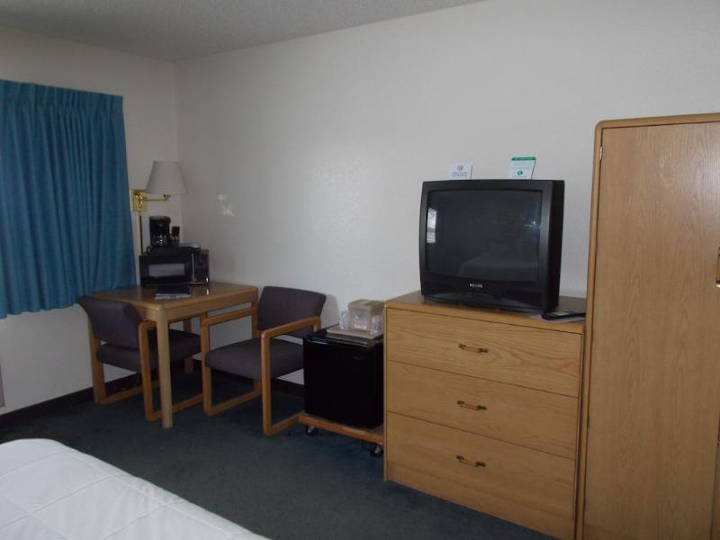 Boarders Inn And Suites By Cobblestone Hotels - Ripon Экстерьер фото